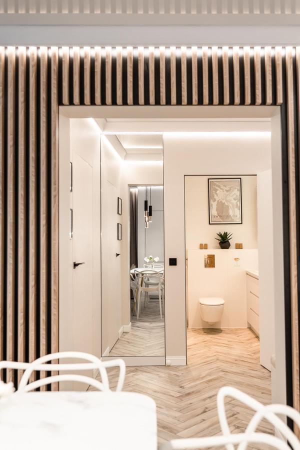 Apartament Na Wyspie II シフィノウイシチェ エクステリア 写真